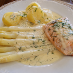 Spargel-mit-Kartoffeln-und-Lachs